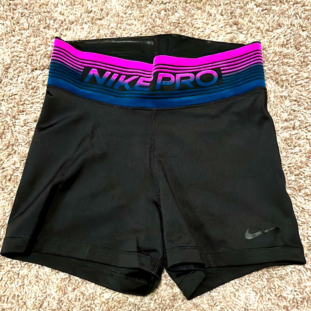 Nike Pro 3” shorts